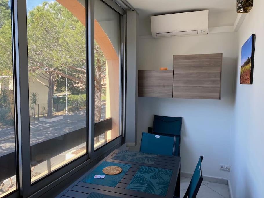 Ravissant T3 En Duplex Proche Mer Ла Лонд-ле-Мор Екстериор снимка